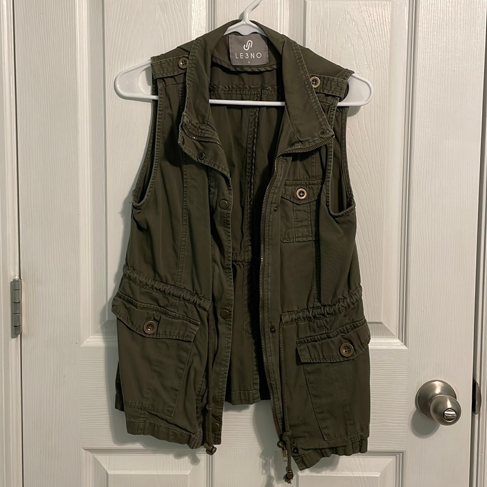 Brand: LE3NO, Size: Small, Color: Olive